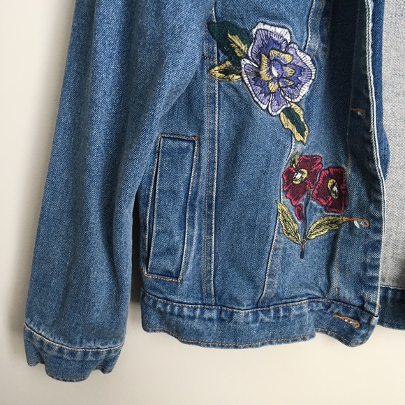 Honey Punch Embroidered Denim Jacket Sz Small - Picture 3 of 7